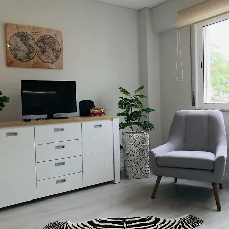 Rent4rest Sao Bento Charming Lisbon