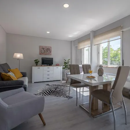 Rent4rest Sao Bento Charming דירה *